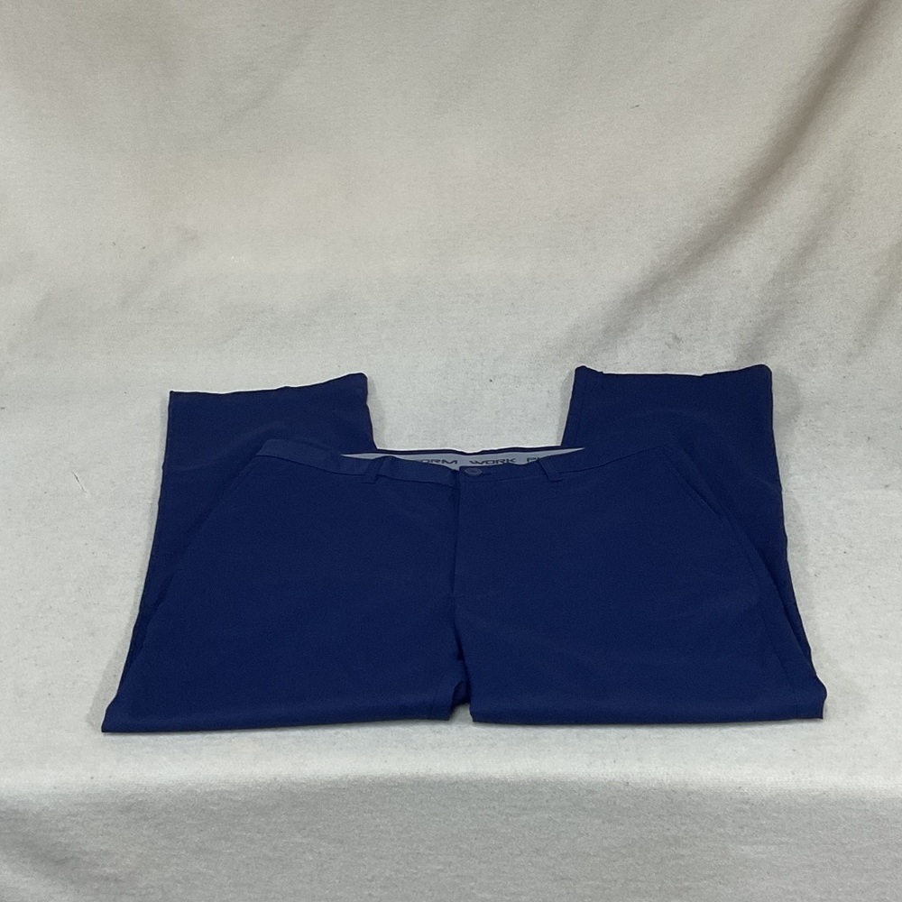 EUC Mens navy colored Roundtree&yourke performance pants